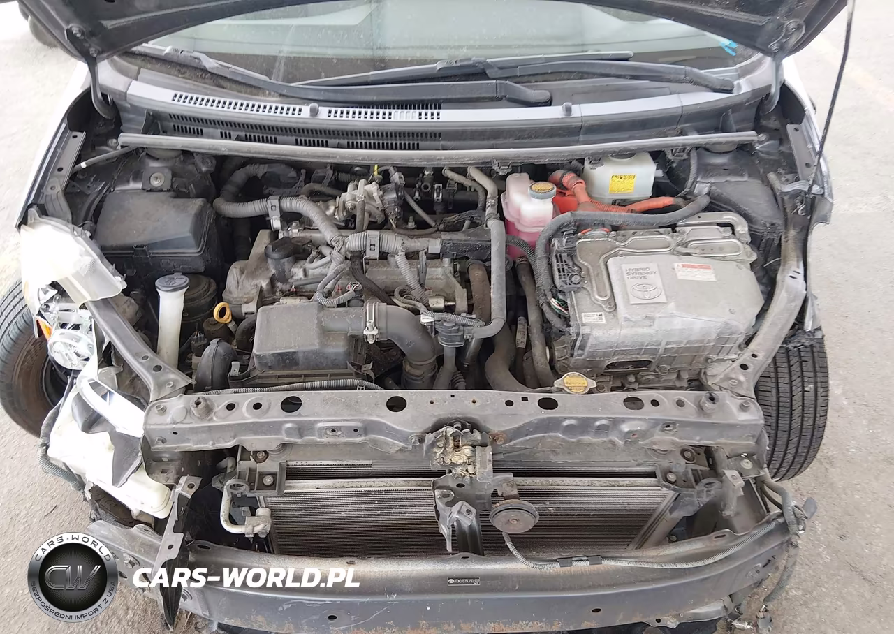 2012 Toyota Prius C Three VIN:JTDKDTB35C1501907 - 10