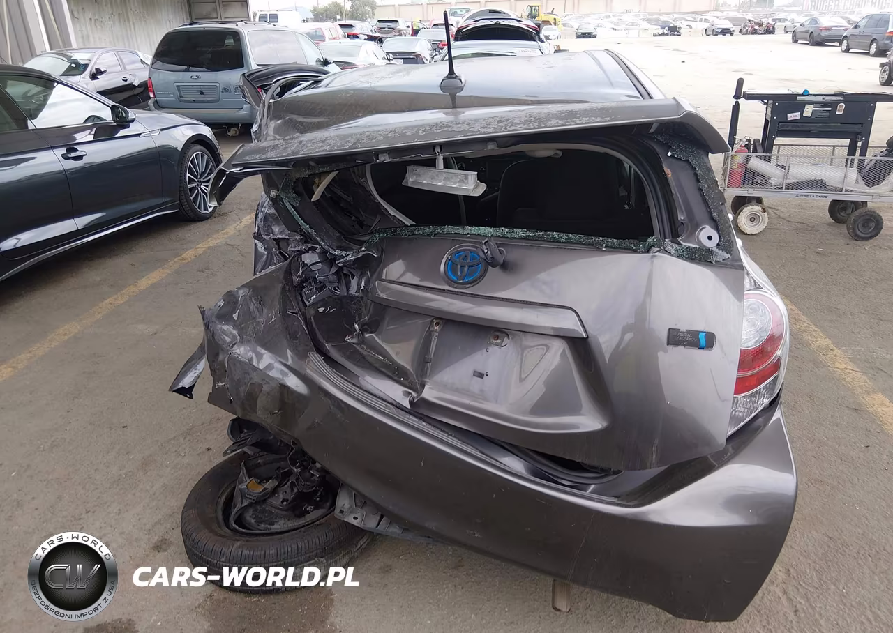 2012 Toyota Prius C Three VIN:JTDKDTB35C1501907 - 20