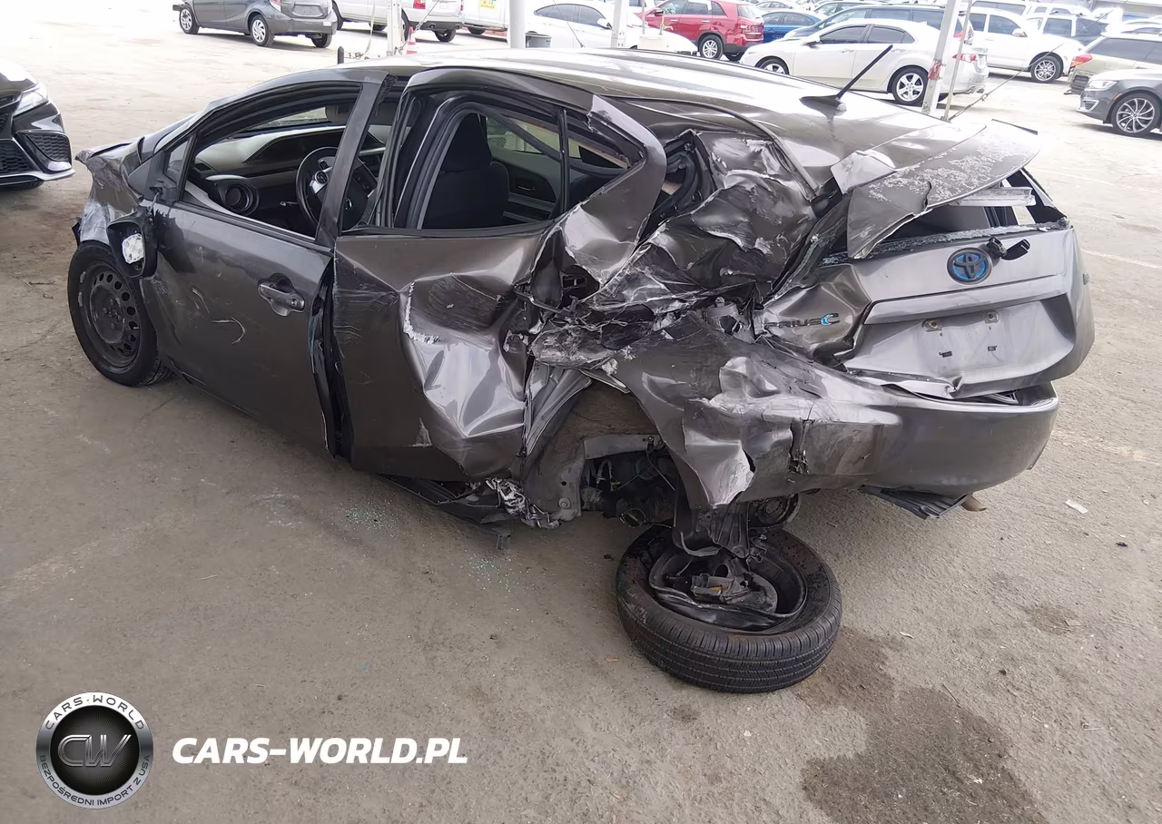 2012 Toyota Prius C Three VIN:JTDKDTB35C1501907 - 3