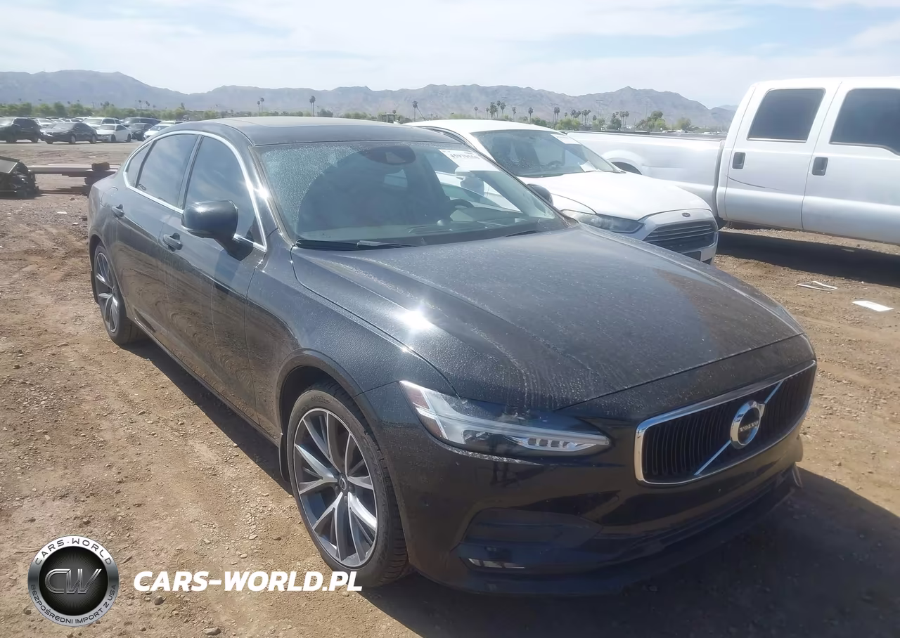 2018 Volvo S90 T5 Momentum