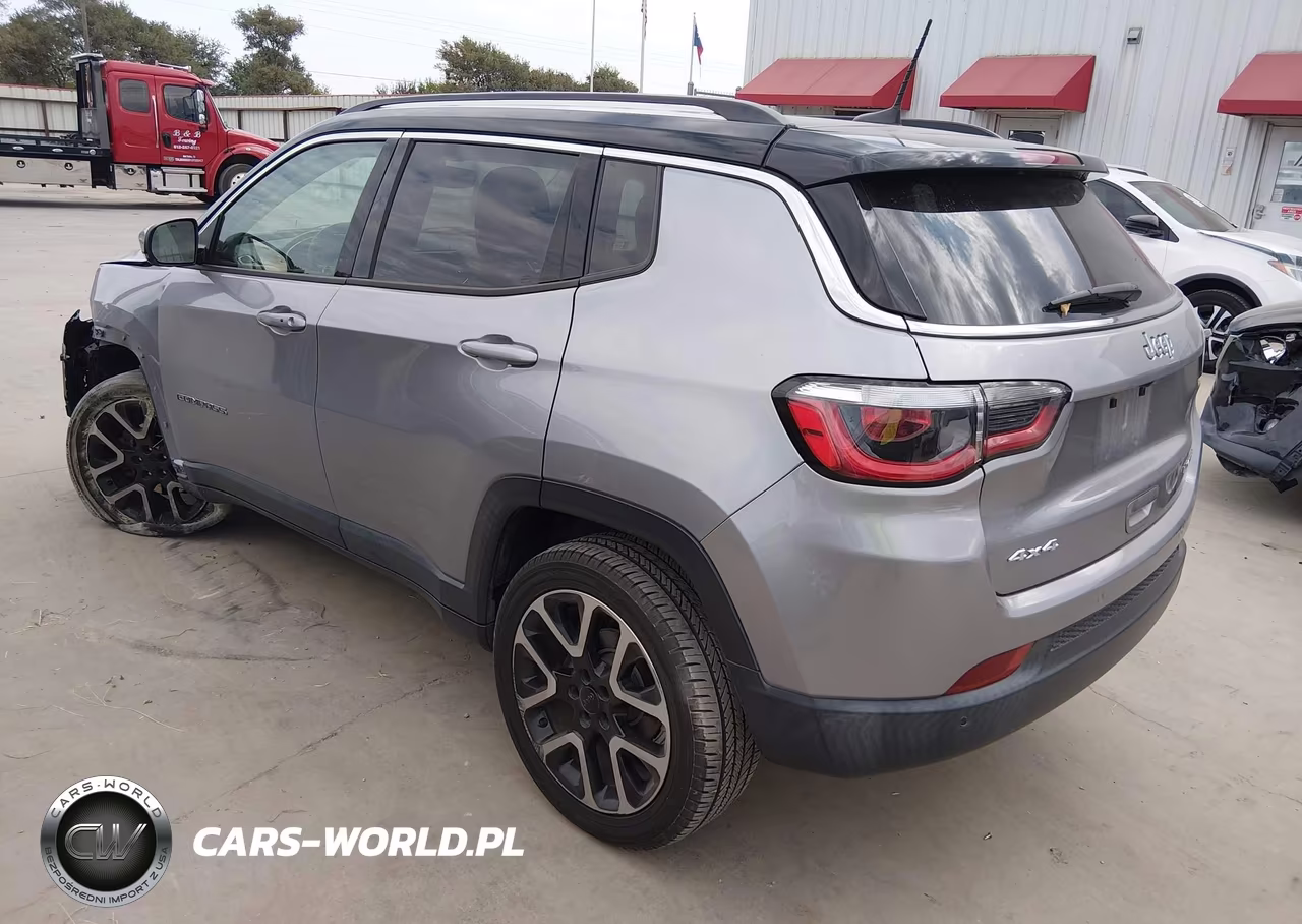 2018 Jeep Compass Limited 4X4 VIN:3C4NJDCB4JT245508 - 3