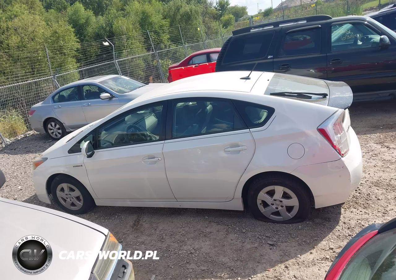 2011 Toyota Prius Four VIN:JTDKN3DU1B5342748 - 14