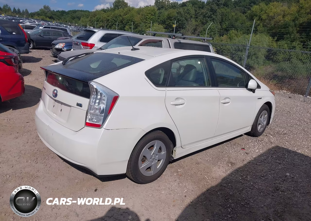 2011 Toyota Prius Four VIN:JTDKN3DU1B5342748 - 4