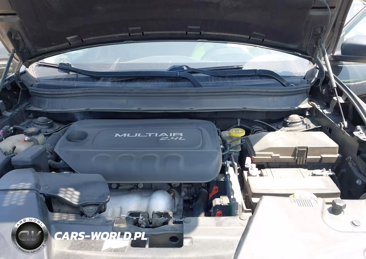 2015 Jeep Cherokee Sport VIN:1C4PJLAB4FW611829 - 10