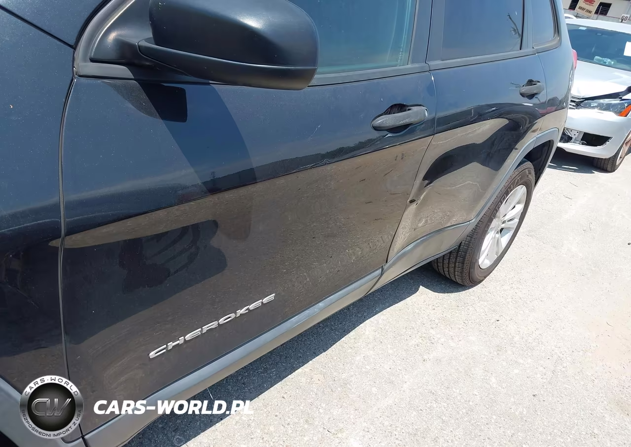 2015 Jeep Cherokee Sport VIN:1C4PJLAB4FW611829 - 6
