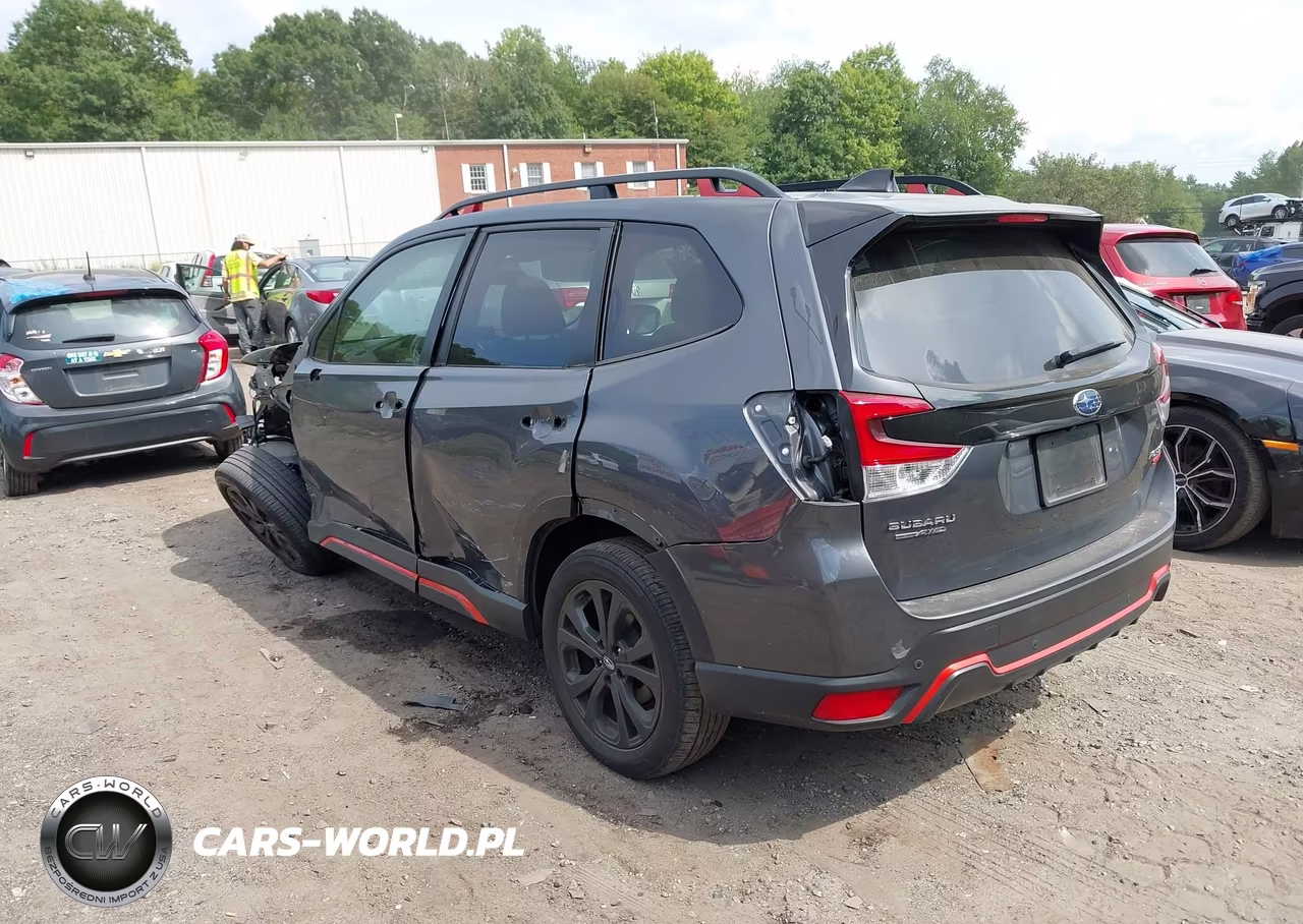 2024 Subaru Forester Sport VIN:JF2SKAGC0RH482932 - 3