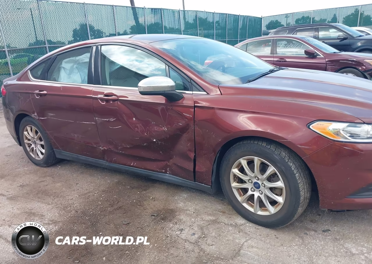 2015 Ford Fusion S VIN:3FA6P0G78FR103772 - 6