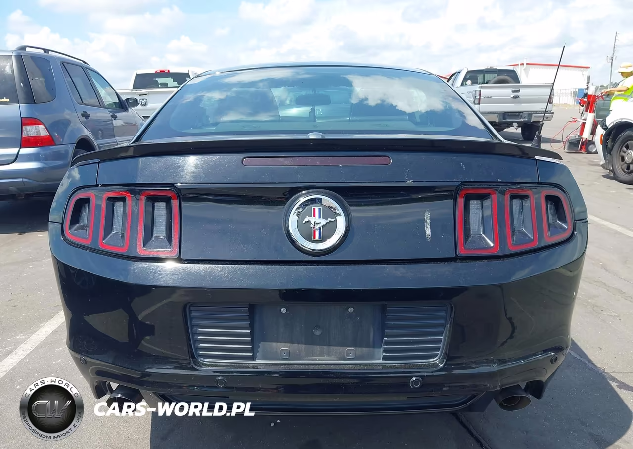 2014 Ford Mustang V6 Premium VIN:1ZVBP8AM5E5211643 - 16