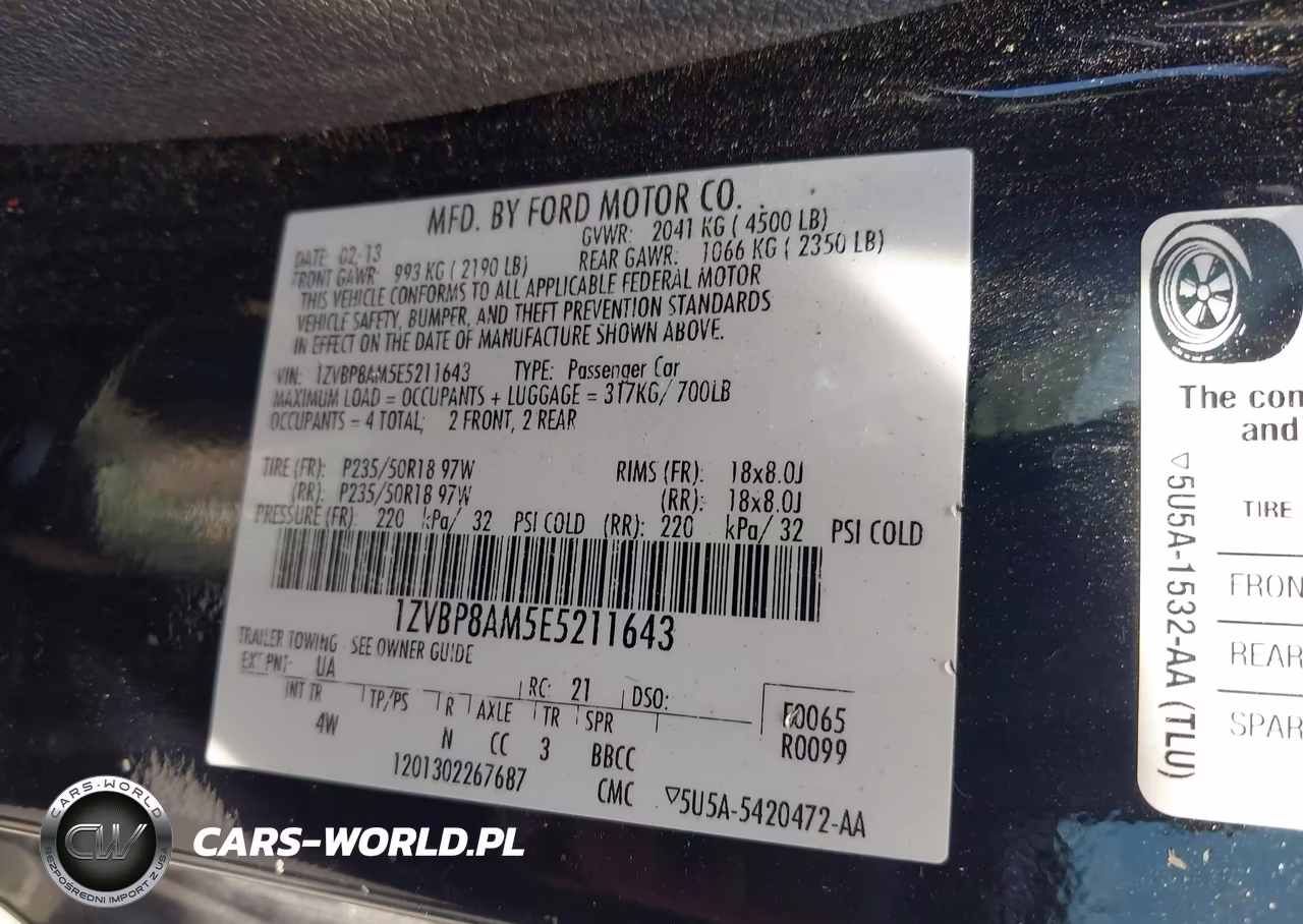 2014 Ford Mustang V6 Premium VIN:1ZVBP8AM5E5211643 - 9