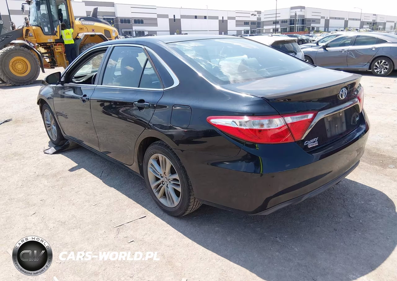 2015 Toyota Camry Se VIN:4T1BF1FK3FU006216 - 3
