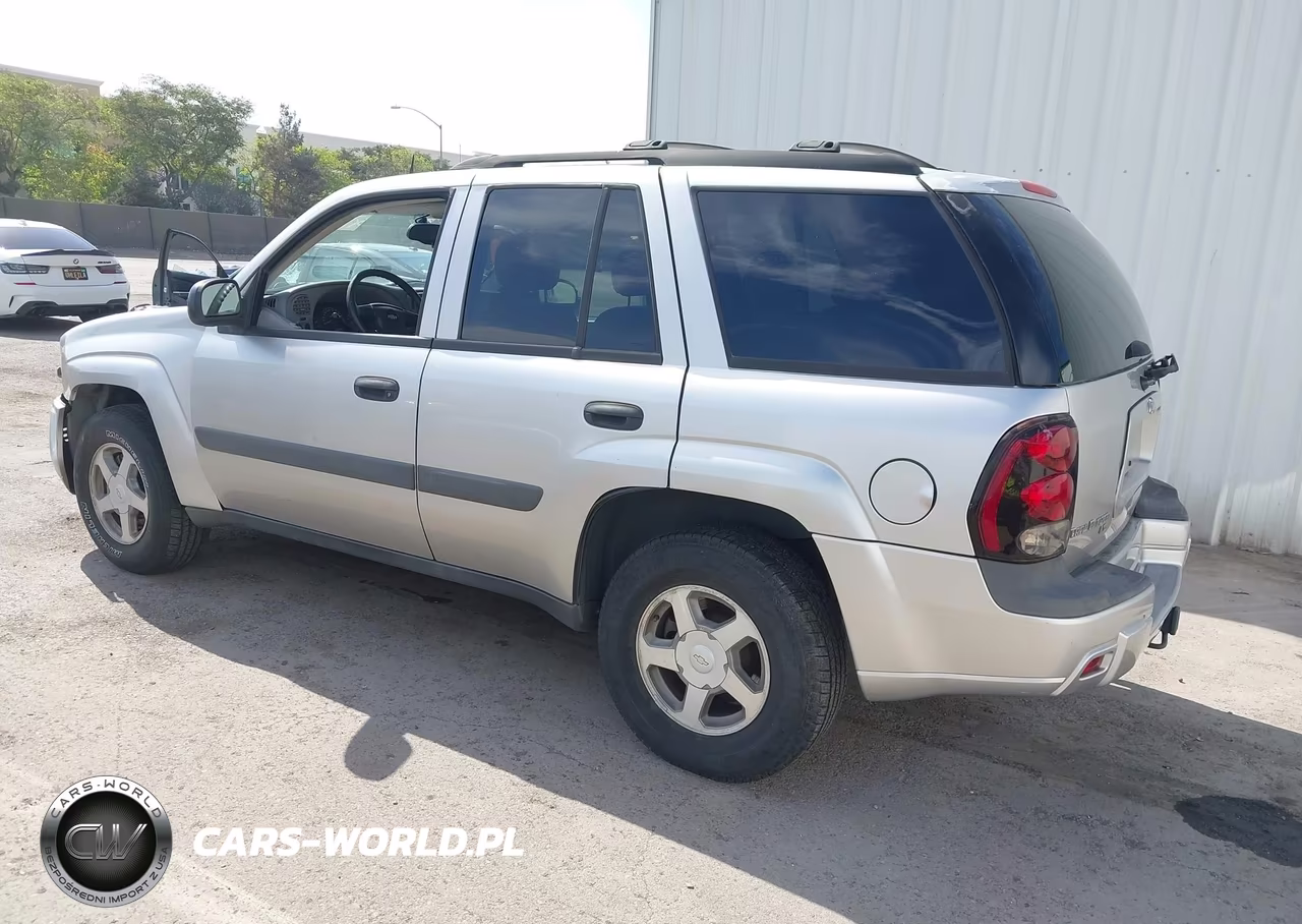 2005 Chevrolet Trailblazer Ls VIN:1GNDT13S752158317 - 3