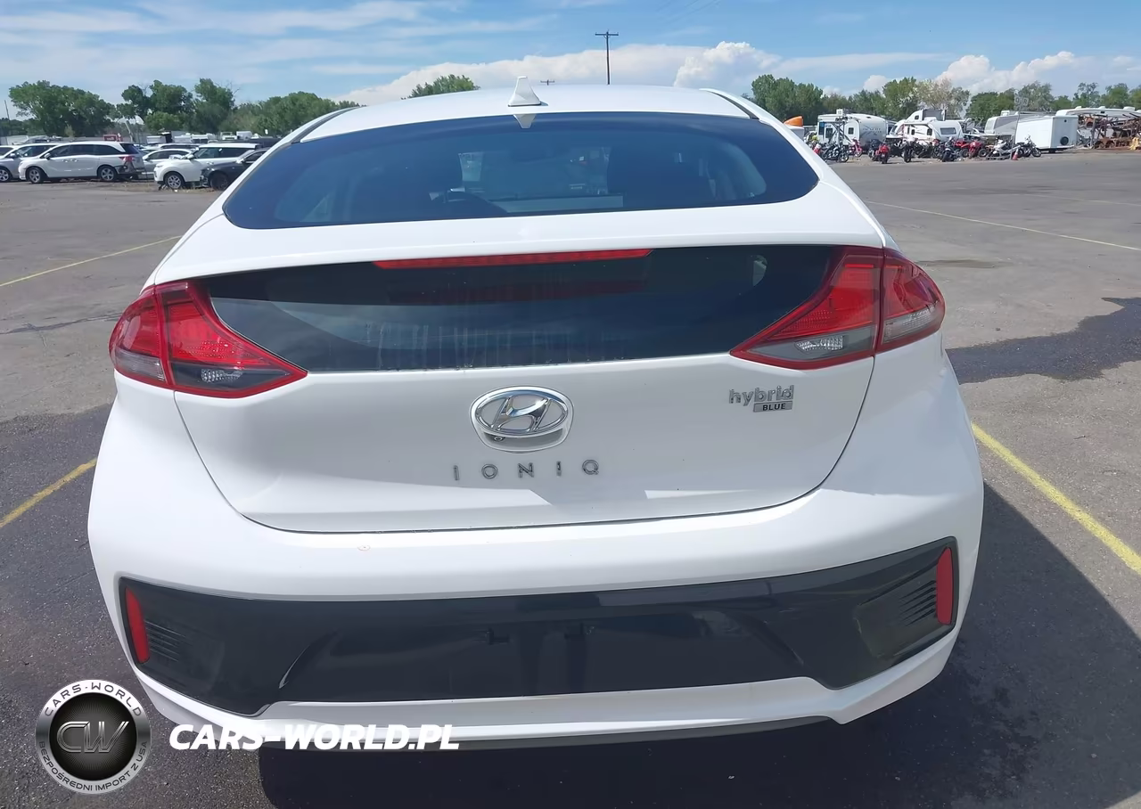 2018 Hyundai Ioniq Hybrid Blue VIN:KMHC65LC5JU099869 - 16