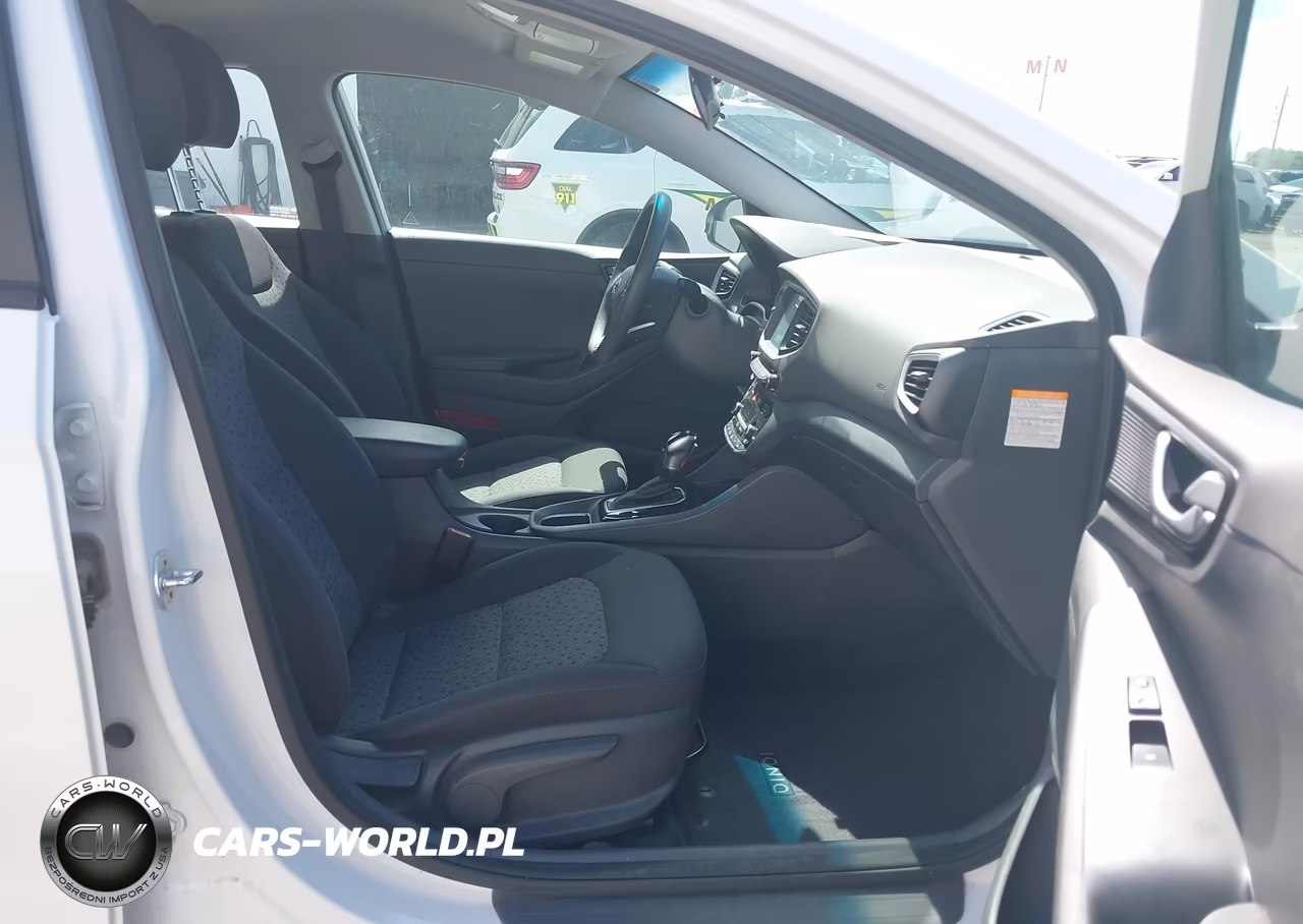 2018 Hyundai Ioniq Hybrid Blue VIN:KMHC65LC5JU099869 - 5