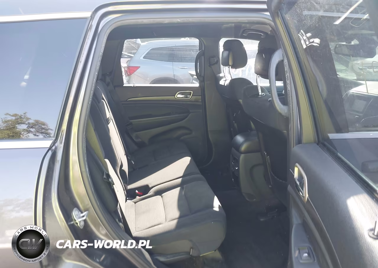 2016 Jeep Grand Cherokee Laredo VIN:1C4RJFAG8GC360452 - 8