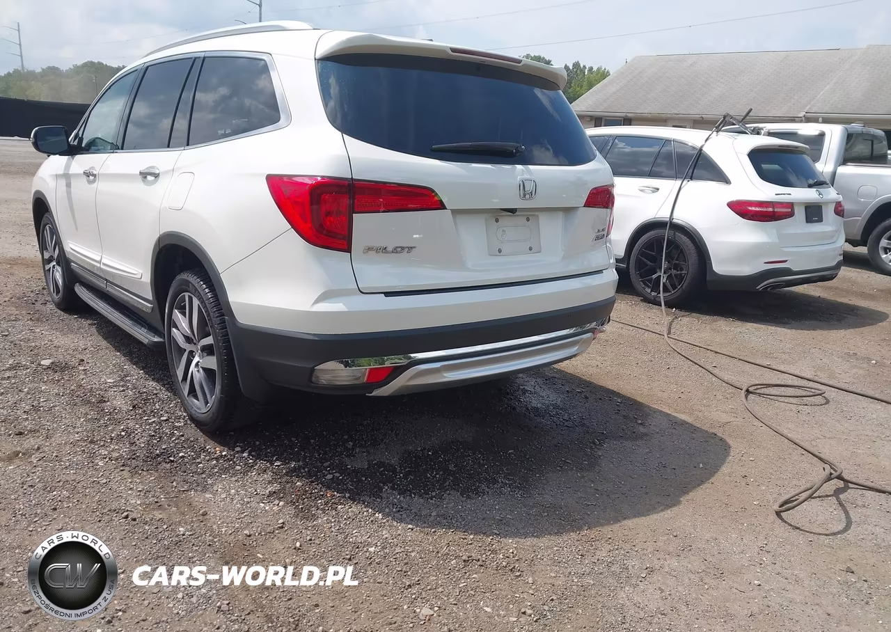 2017 Honda Pilot Elite VIN:5FNYF6H0XHB063385 - 3