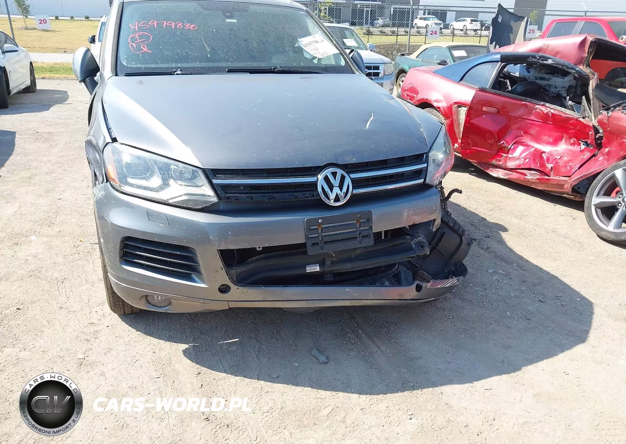 2014 Volkswagen Touareg 3.6L Sport VIN:WVGEF9BP1ED003343 - 6