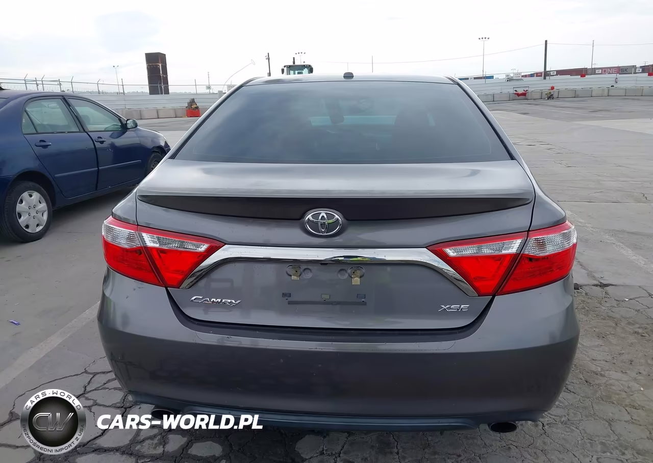 2016 Toyota Camry Xse V6 VIN:4T1BK1FK3GU569070 - 16