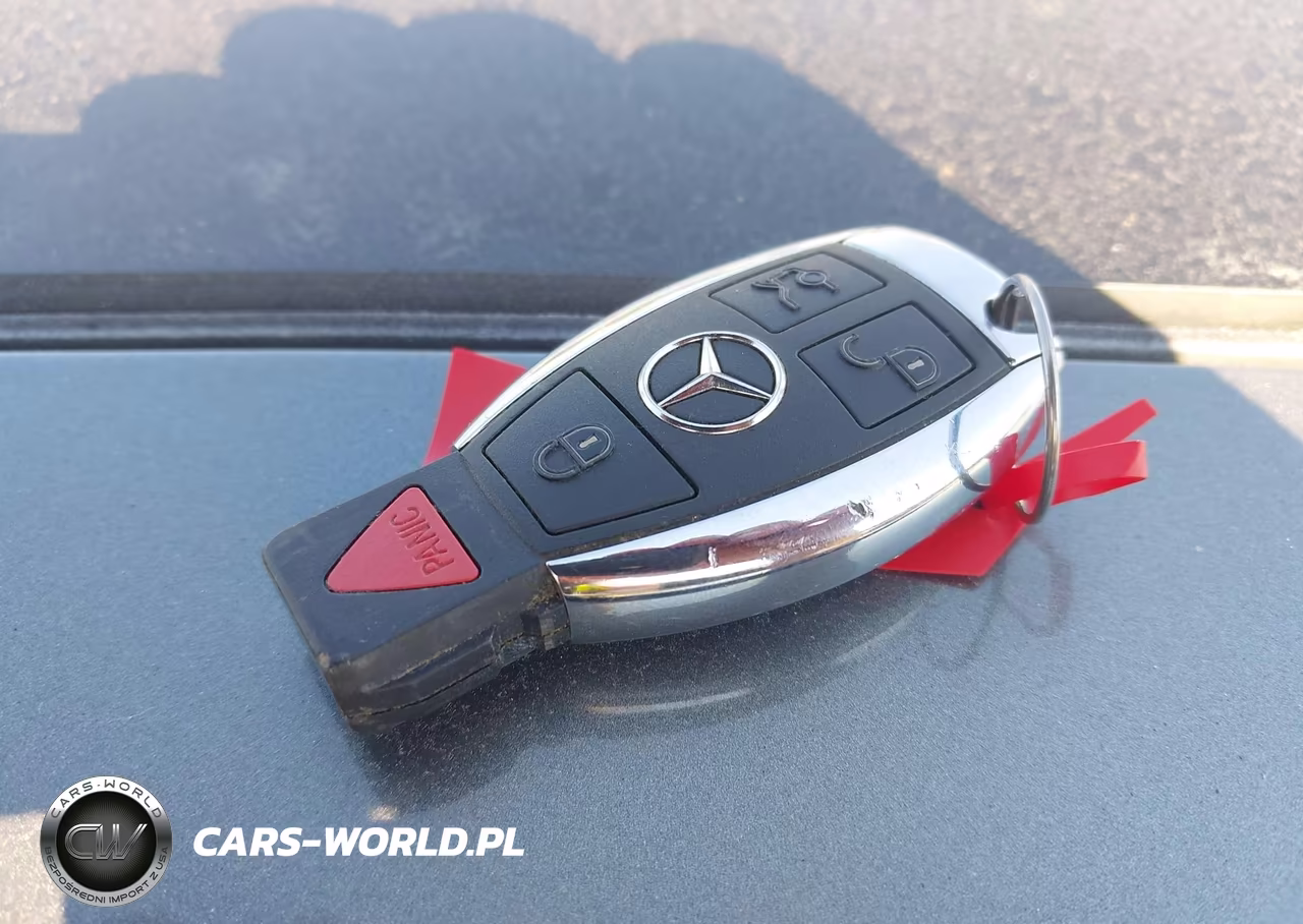 2012 Mercedes-Benz C 250 Sport VIN:WDDGF4HB1CA631273 - 11