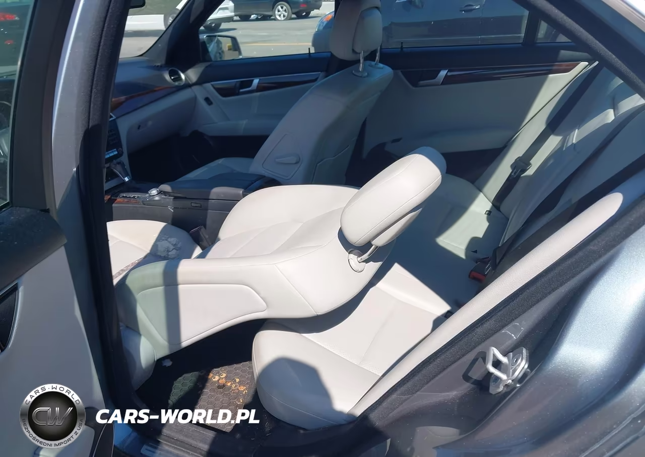 2012 Mercedes-Benz C 250 Sport VIN:WDDGF4HB1CA631273 - 8