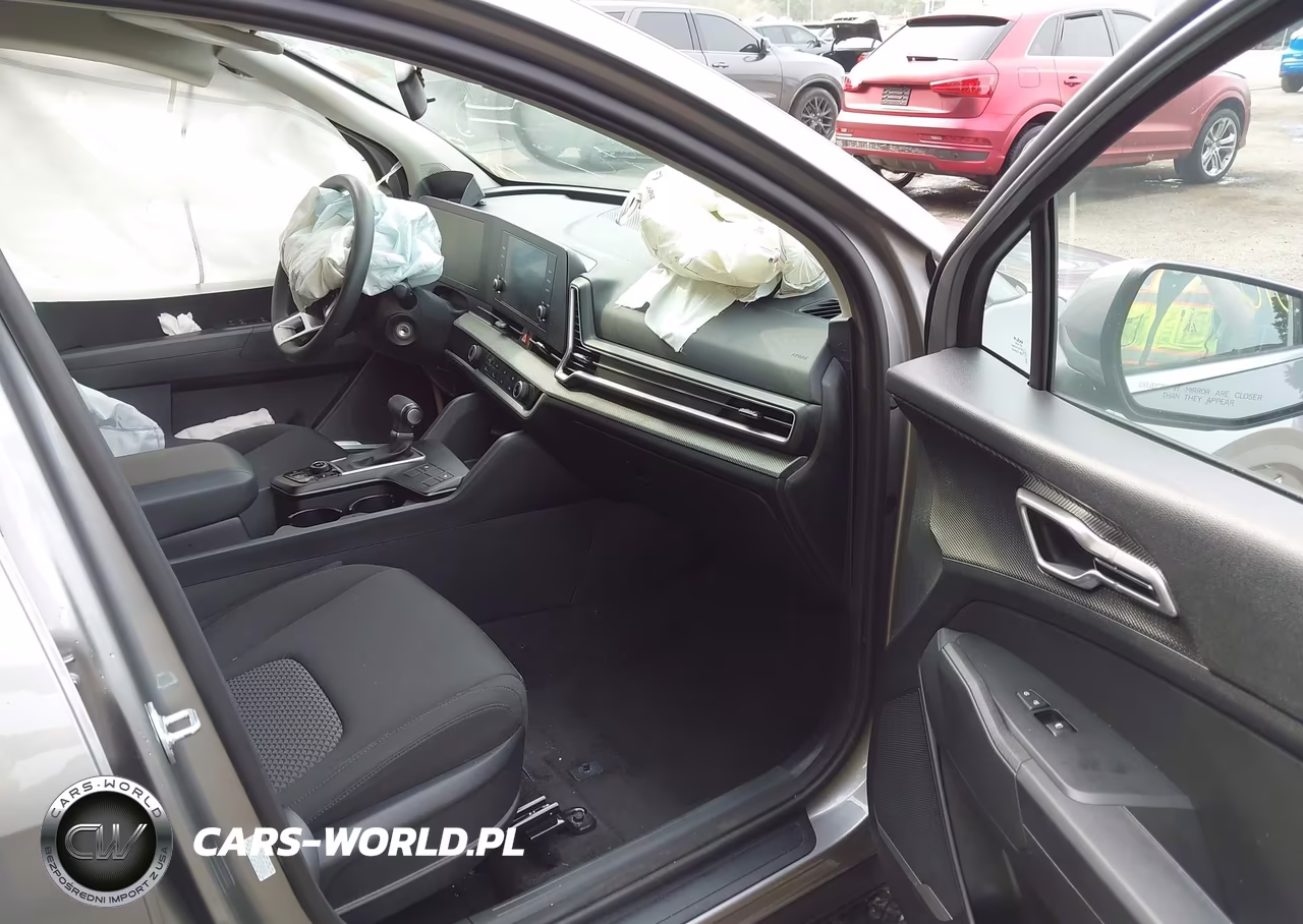 2025 Kia Sportage Lx VIN:KNDPUCDFXS7369106 - 5