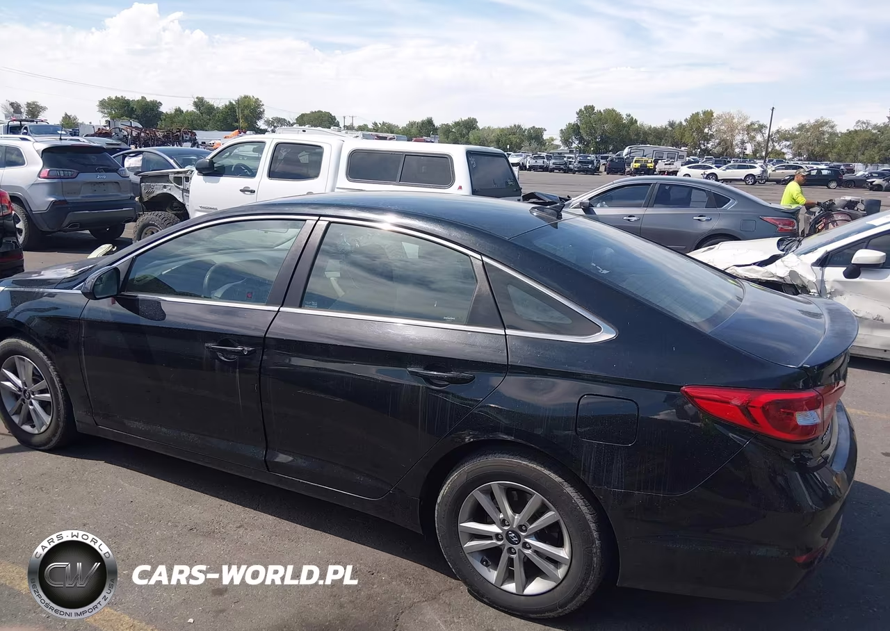 2016 Hyundai Sonata VIN:5NPE24AF0GH418579 - 14