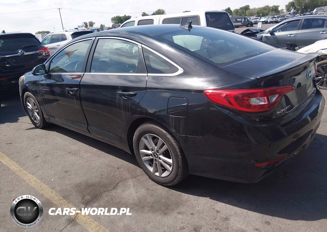 2016 Hyundai Sonata VIN:5NPE24AF0GH418579 - 3