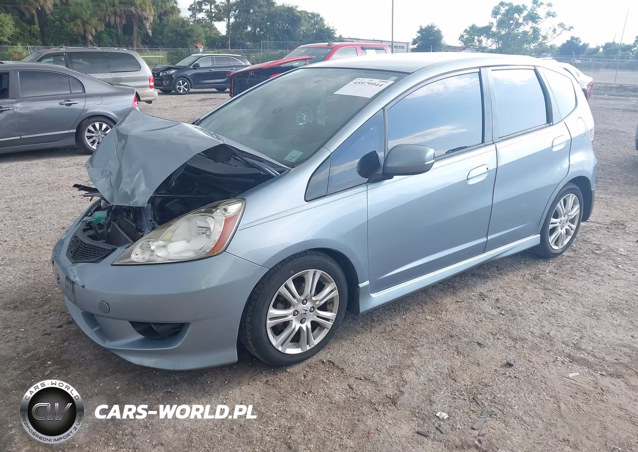 2011 Honda Fit Sport VIN:JHMGE8H55BC024311 - 2