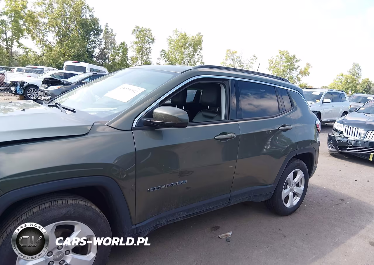 2018 Jeep Compass Latitude VIN:3C4NJCBB1JT186543 - 13