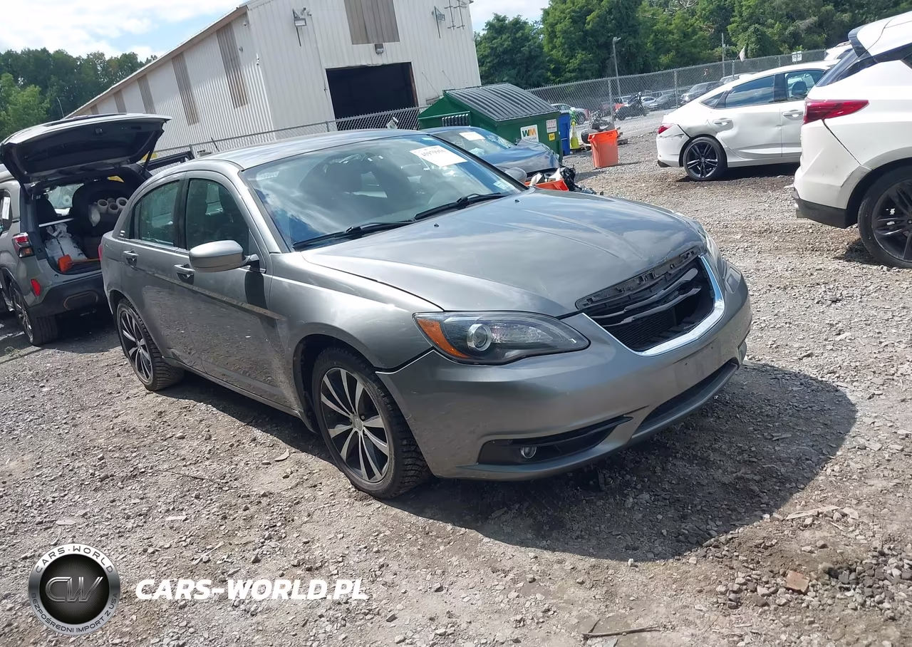 2013 Chrysler 200 Limited – zdjęcie 1 z 16