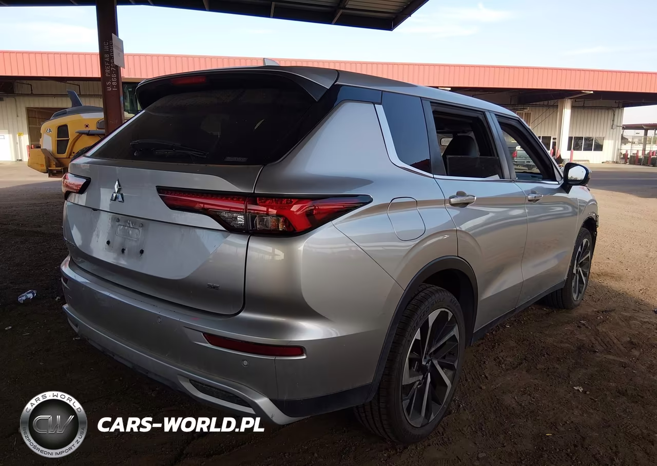 2022 Mitsubishi Outlander Black Edition S-Awc-Se 2.5 S-Awc-Se Launch Edition S-Awc VIN:JA4J4UA85NZ065783 - 4