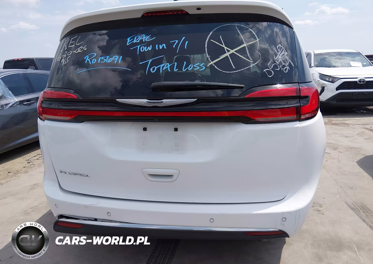 2024 Chrysler Pacifica Touring L VIN:2C4RC1BG6RR140524 - 16