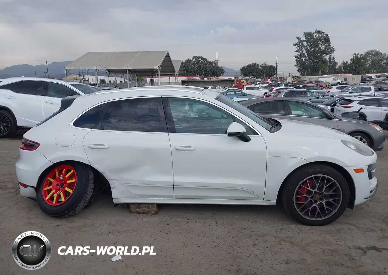 2015 Porsche Macan Turbo VIN:WP1AF2A54FLB93915 - 13