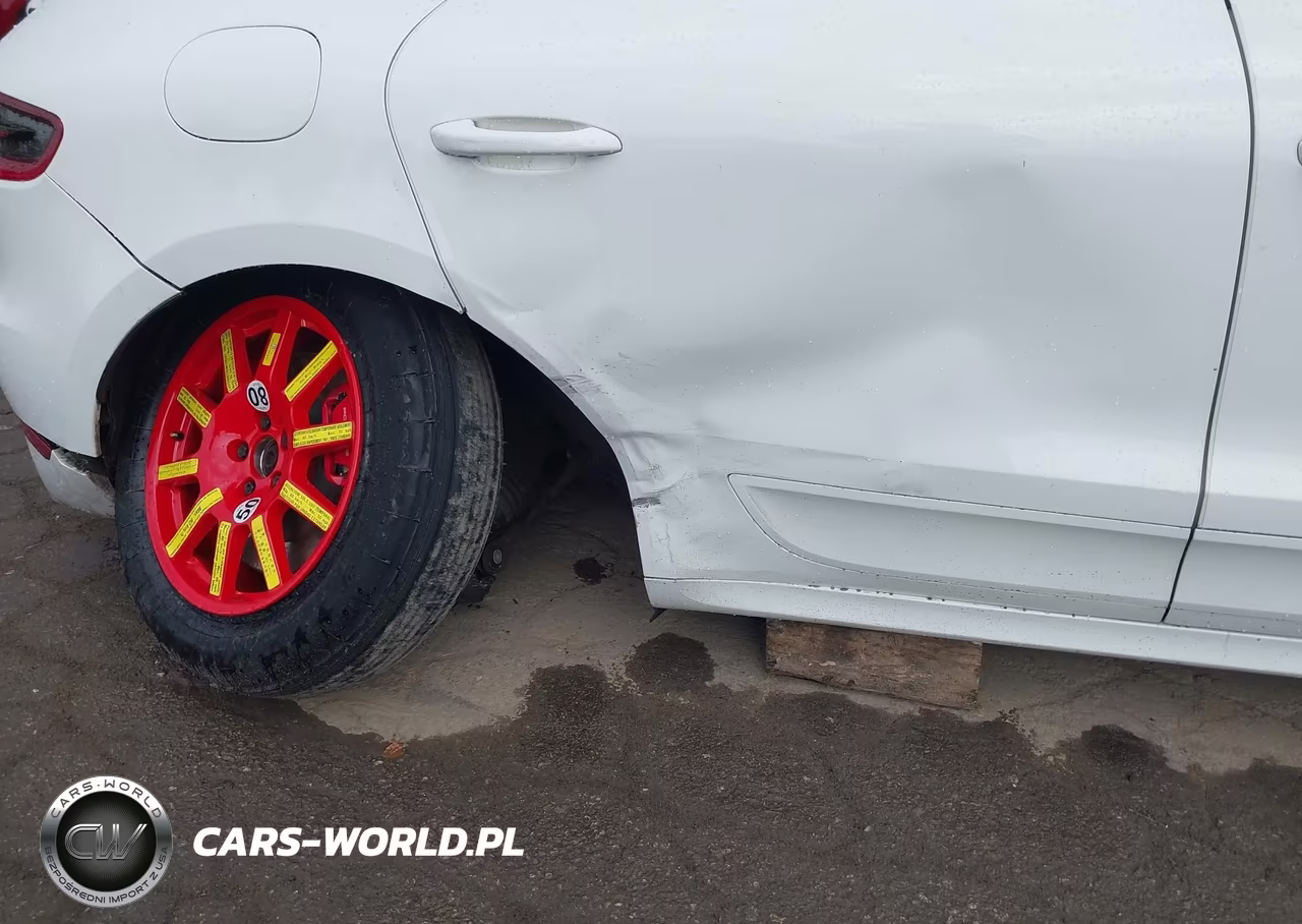 2015 Porsche Macan Turbo VIN:WP1AF2A54FLB93915 - 6