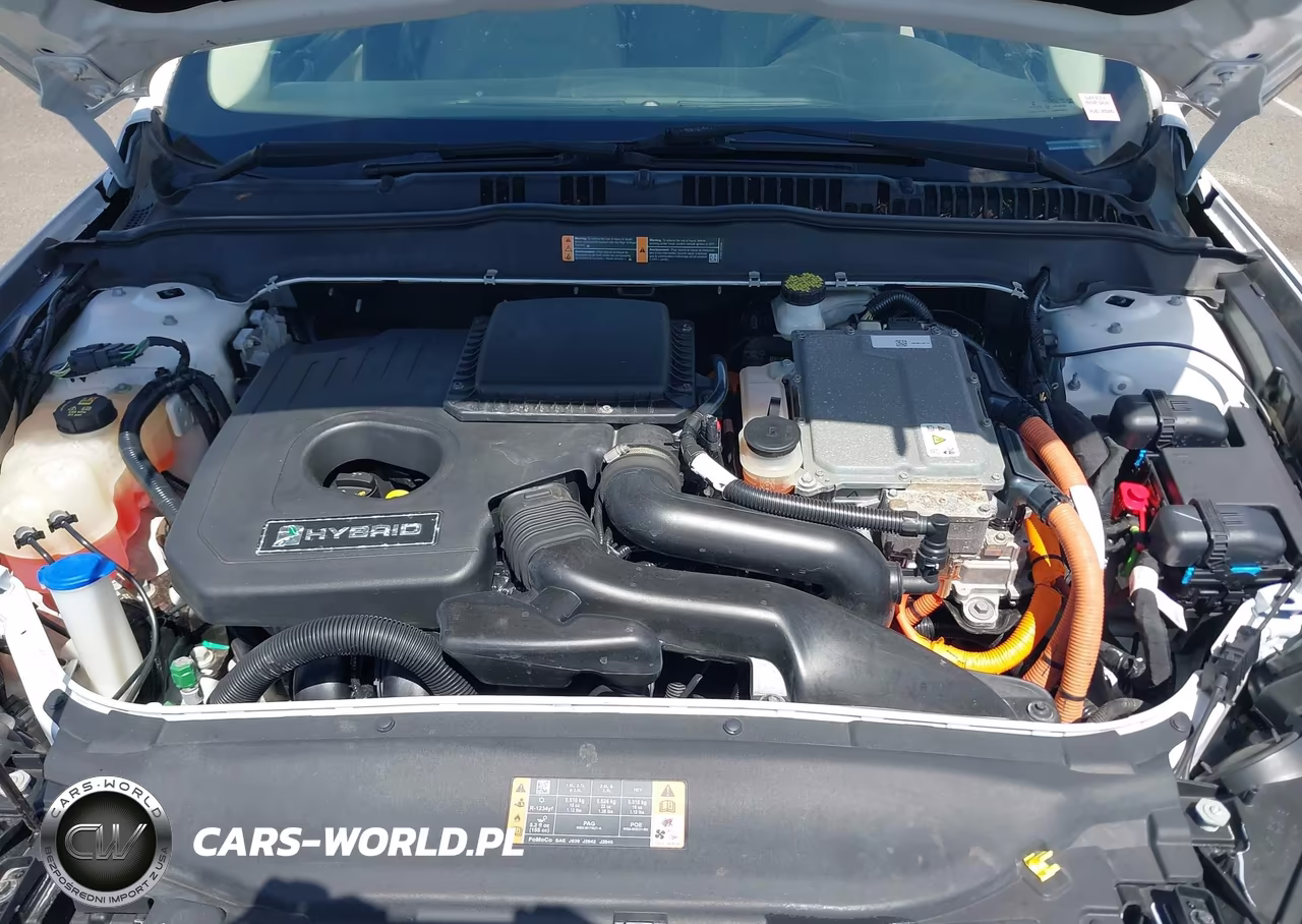 2018 Ford Fusion Hybrid S VIN:3FA6P0UU2JR142411 - 10