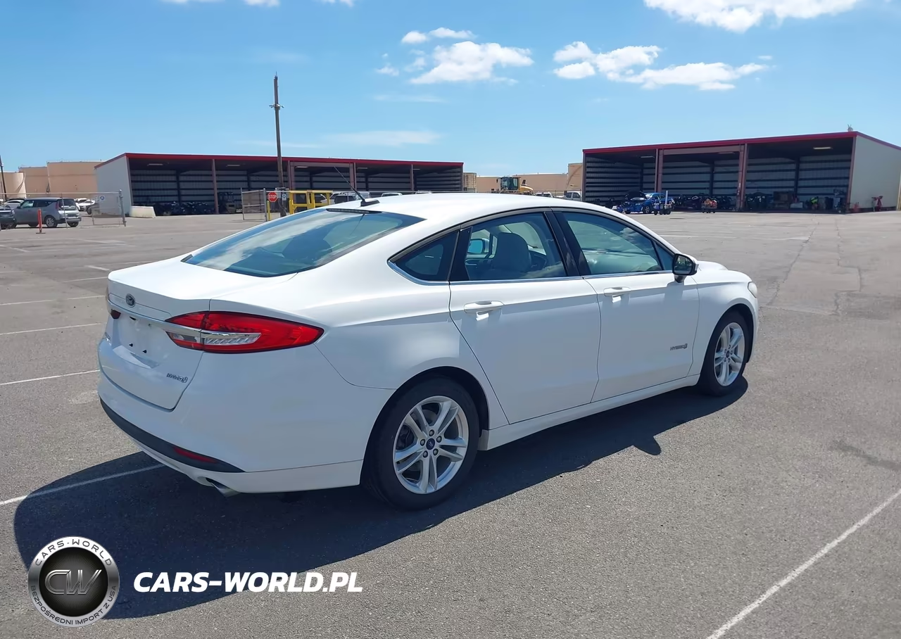 2018 Ford Fusion Hybrid S VIN:3FA6P0UU2JR142411 - 4