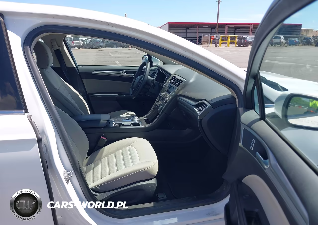 2018 Ford Fusion Hybrid S VIN:3FA6P0UU2JR142411 - 5