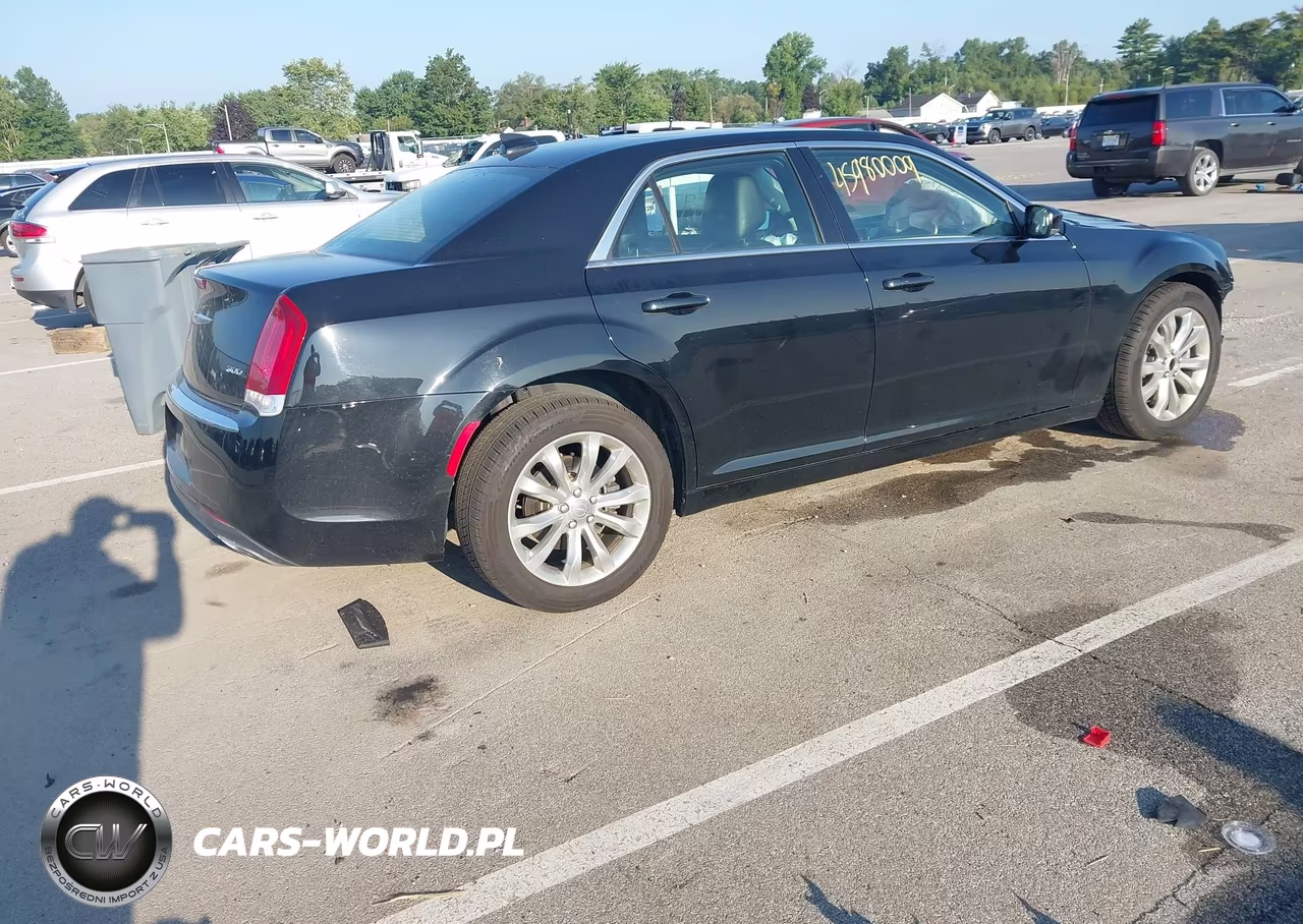 2017 Chrysler 300 Limited Awd VIN:2C3CCARG7HH506866 - 4
