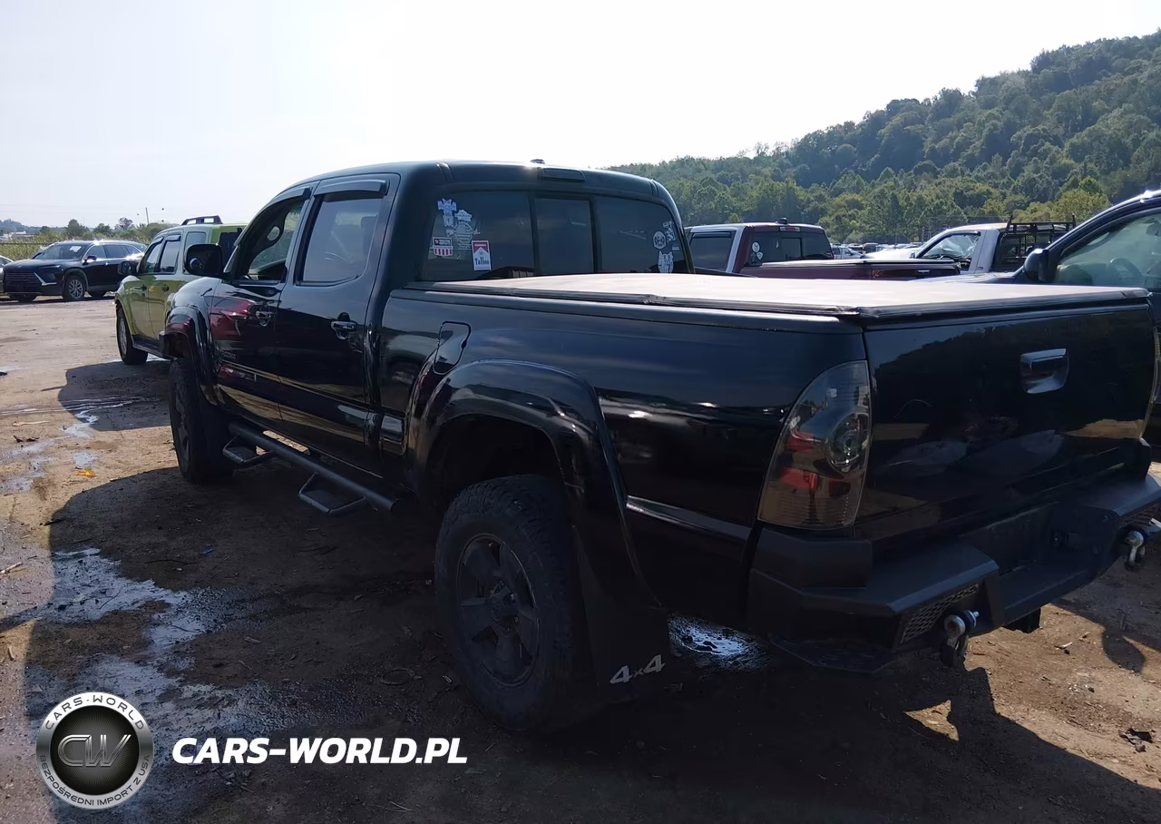 2011 Toyota Tacoma Base V6 VIN:3TMMU4FN3BM032120 - 3