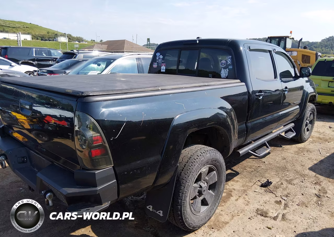 2011 Toyota Tacoma Base V6 VIN:3TMMU4FN3BM032120 - 4