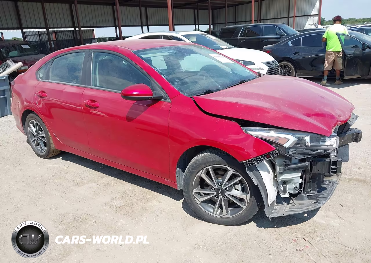 2024 Kia Forte Lxs