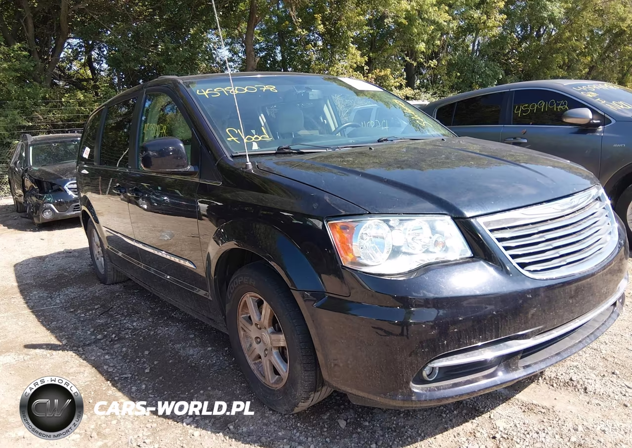 2011 Chrysler Town & Country Touring – zdjęcie 1 z 11