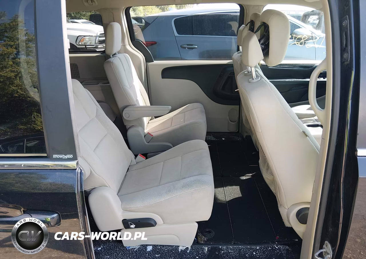 2011 Chrysler Town & Country Touring VIN:2A4RR5DG9BR664947 - 8