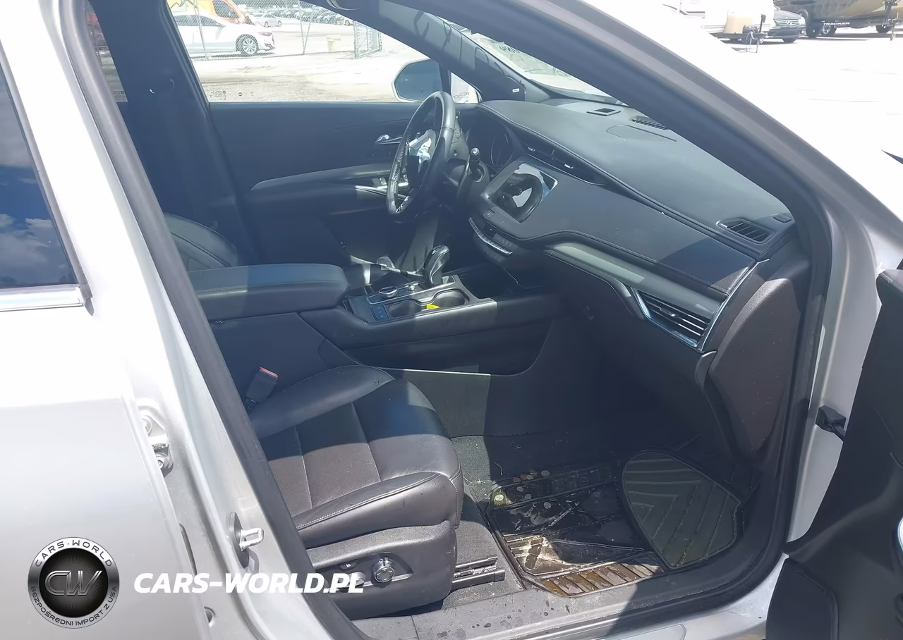 2019 Cadillac Xt4 Premium Luxury VIN:1GYFZCR47KF120167 - 5