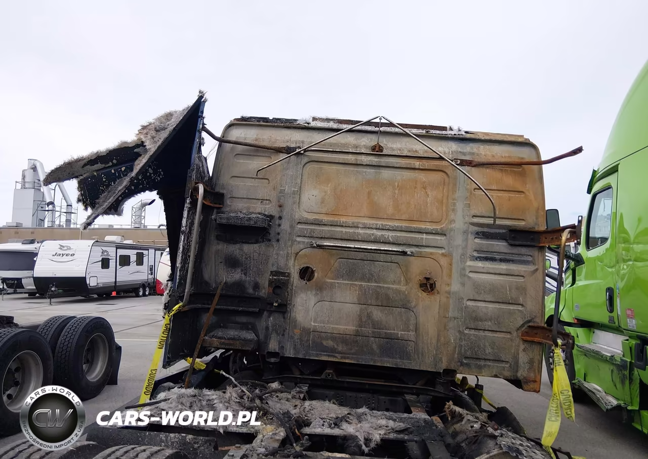 2020 Volvo Vnl VIN:4V4NC9EH1LN268728 - 8