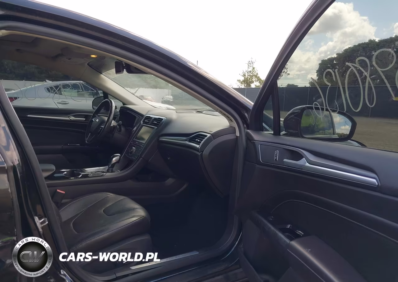 2014 Ford Fusion Titanium VIN:3FA6P0D98ER226136 - 5