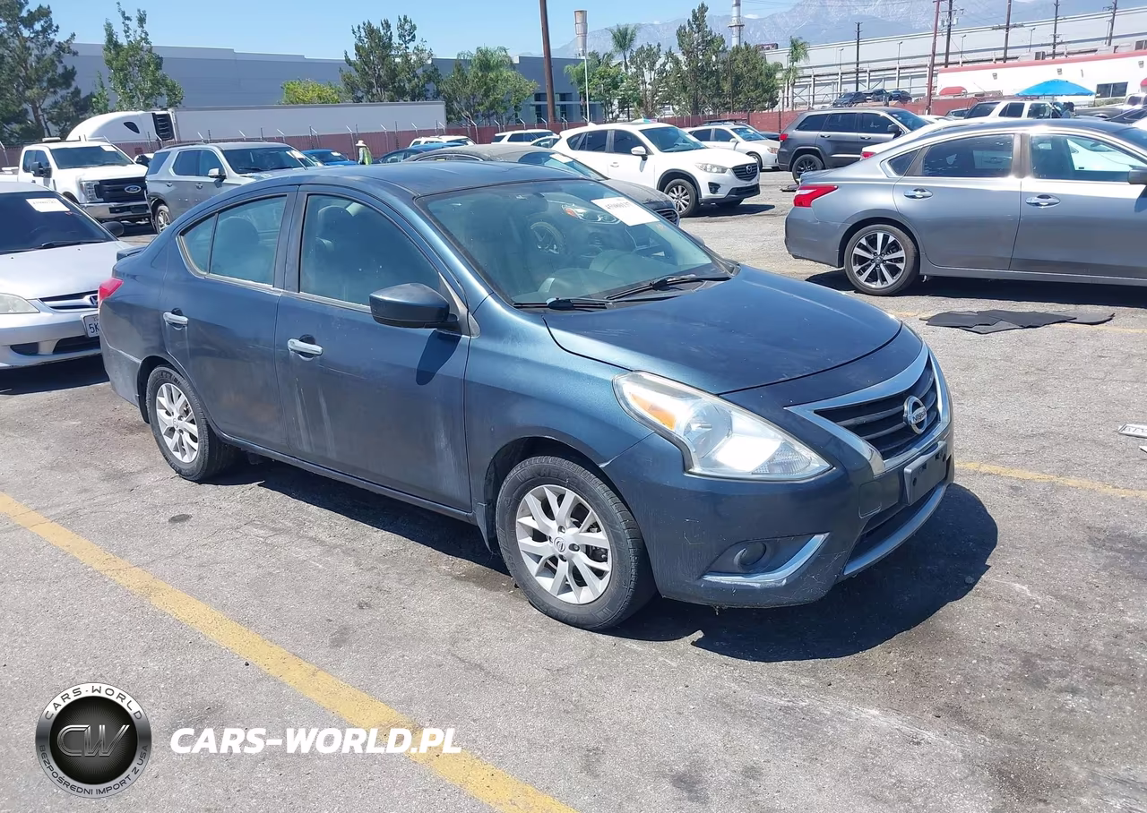 2015 Nissan Versa 1.6 Sv