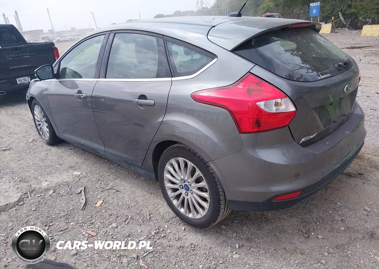 2012 Ford Focus Titanium VIN:1FAHP3N26CL312178 - 3