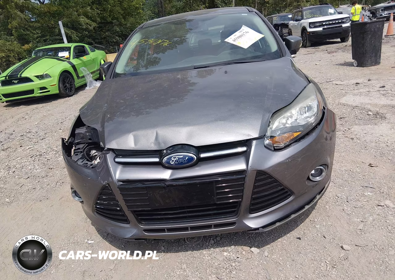 2012 Ford Focus Titanium VIN:1FAHP3N26CL312178 - 6