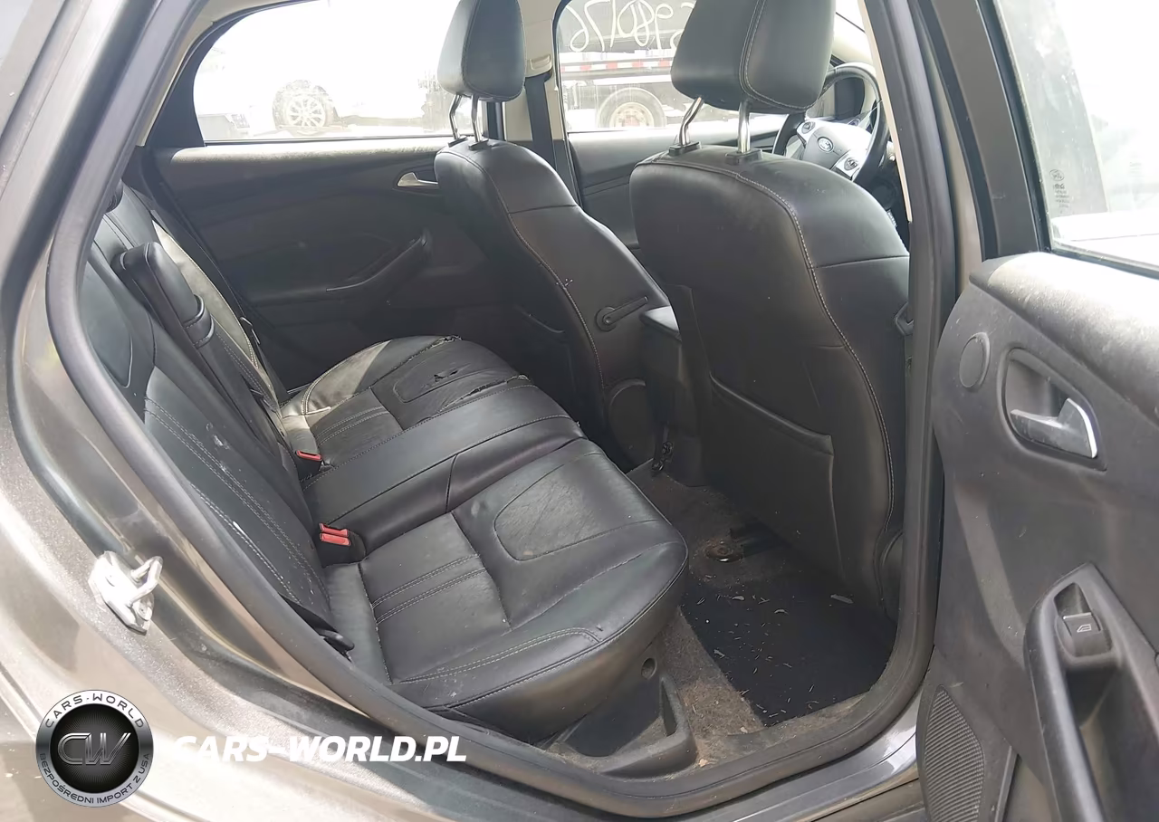 2012 Ford Focus Titanium VIN:1FAHP3N26CL312178 - 8