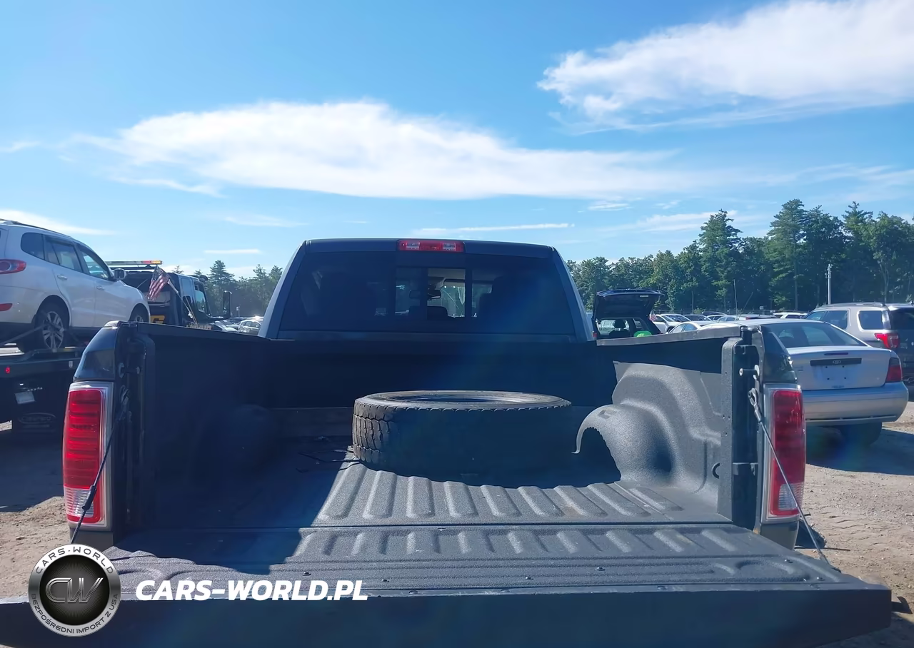 2018 Ram 2500 Laramie 4X4 6'4 Box VIN:3C6UR5FJ3JG370724 - 20